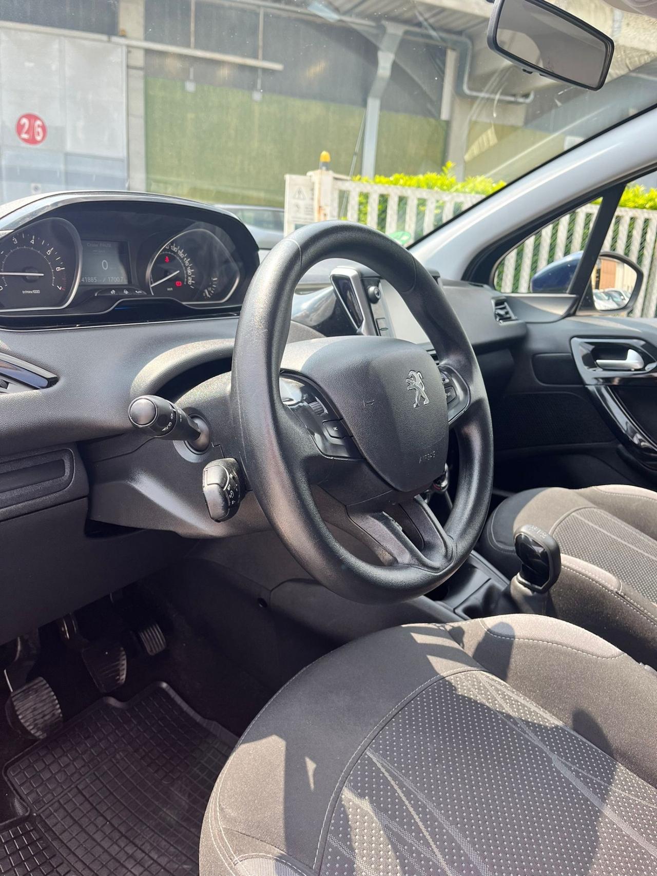 Peugeot 208 1.2 Neopatentati