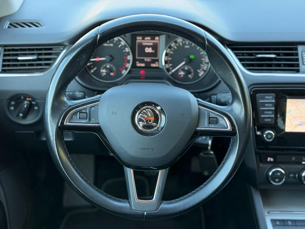 Skoda Octavia 1.6 TDI CR 105 CV DSG Wagon Elegance