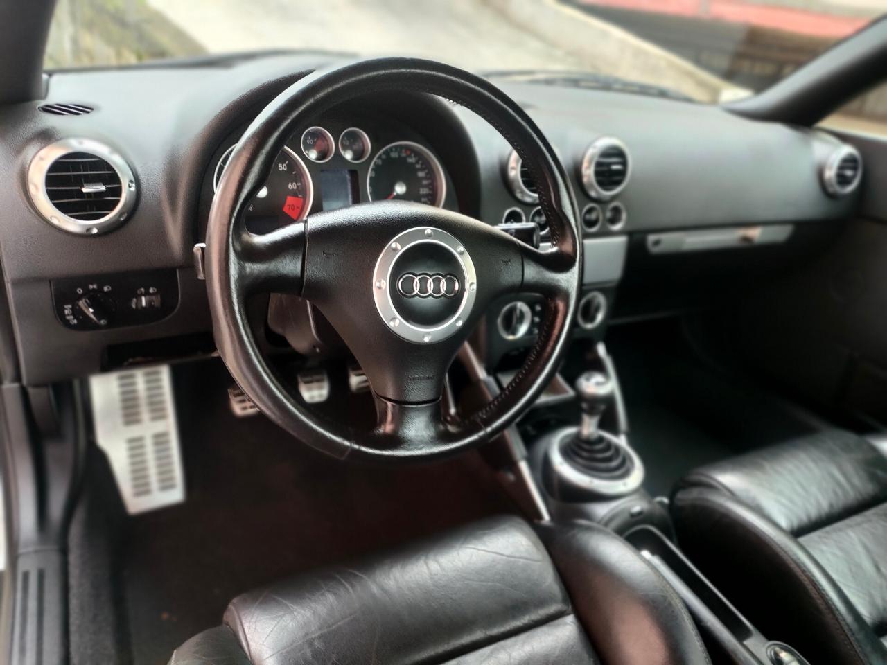 Audi TT Coupé 1.8 T 20V 180 CV