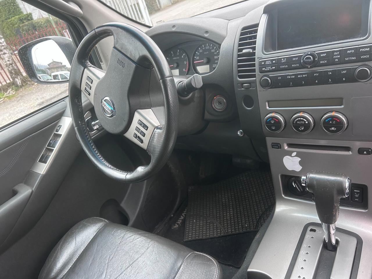 Nissan Navara 2.5 dCi 4 porte Double Cab Platinum