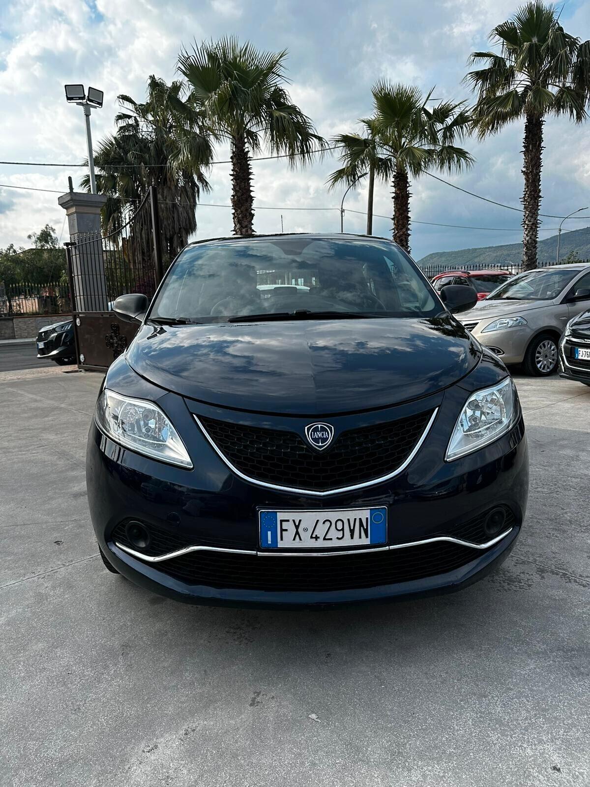 Lancia Ypsilon 1.2 69 CV 5 porte S&S Platinum