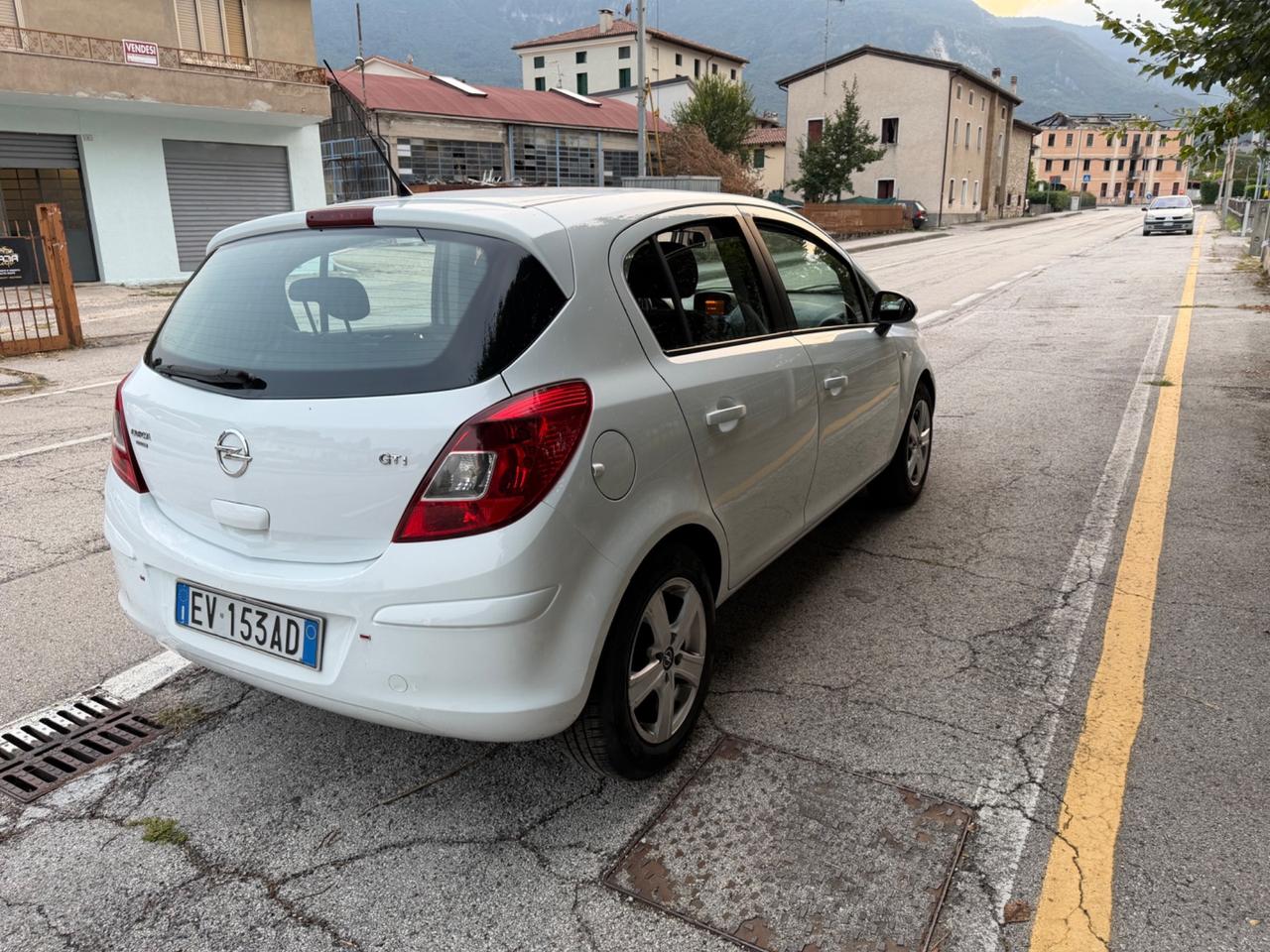Opel Corsa 1.2 85CV 5 porte GPL-TECH Edition