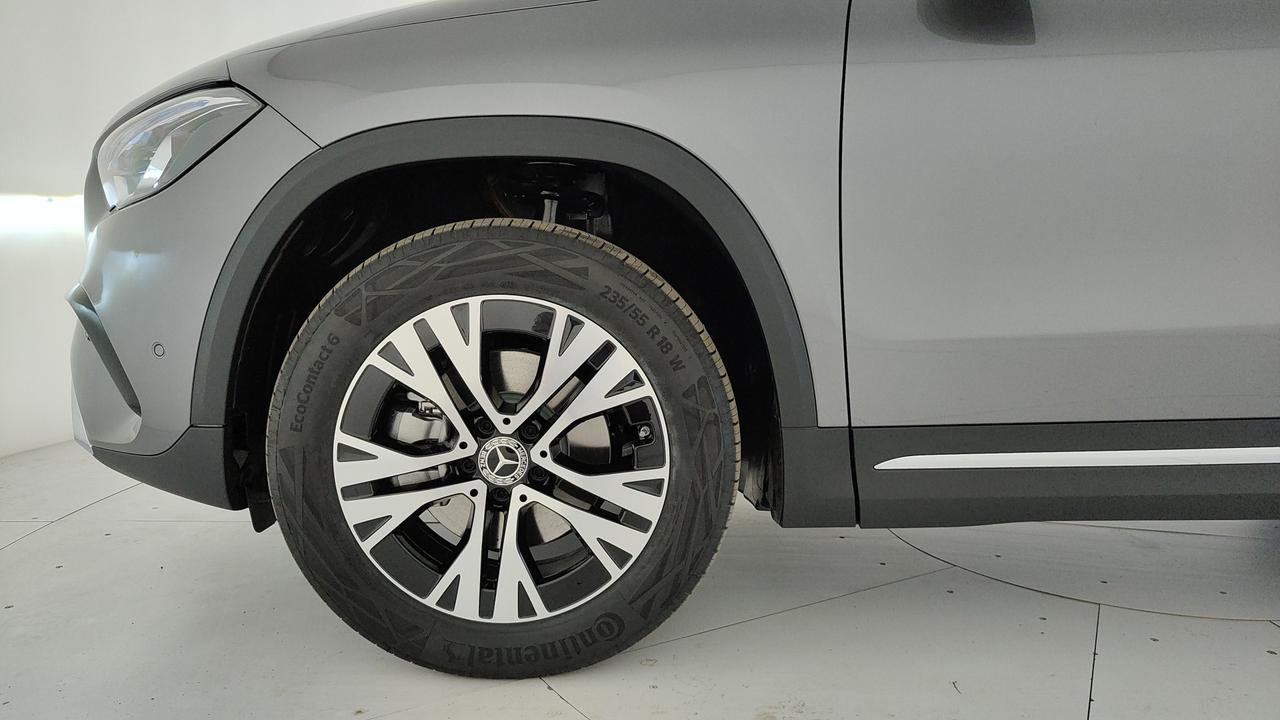Mercedes-Benz GLA 200 d automatic