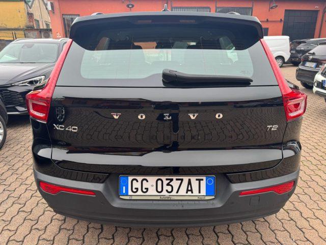 VOLVO XC40 T2 130CV MOMENTUM CORE