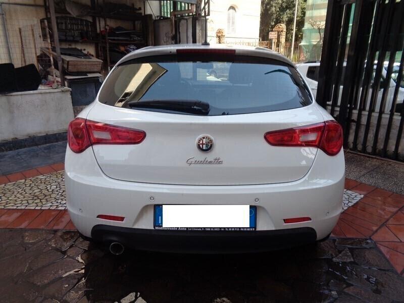Alfa Romeo Giulietta 1.6 JTDm-2 120 CV Distinctive