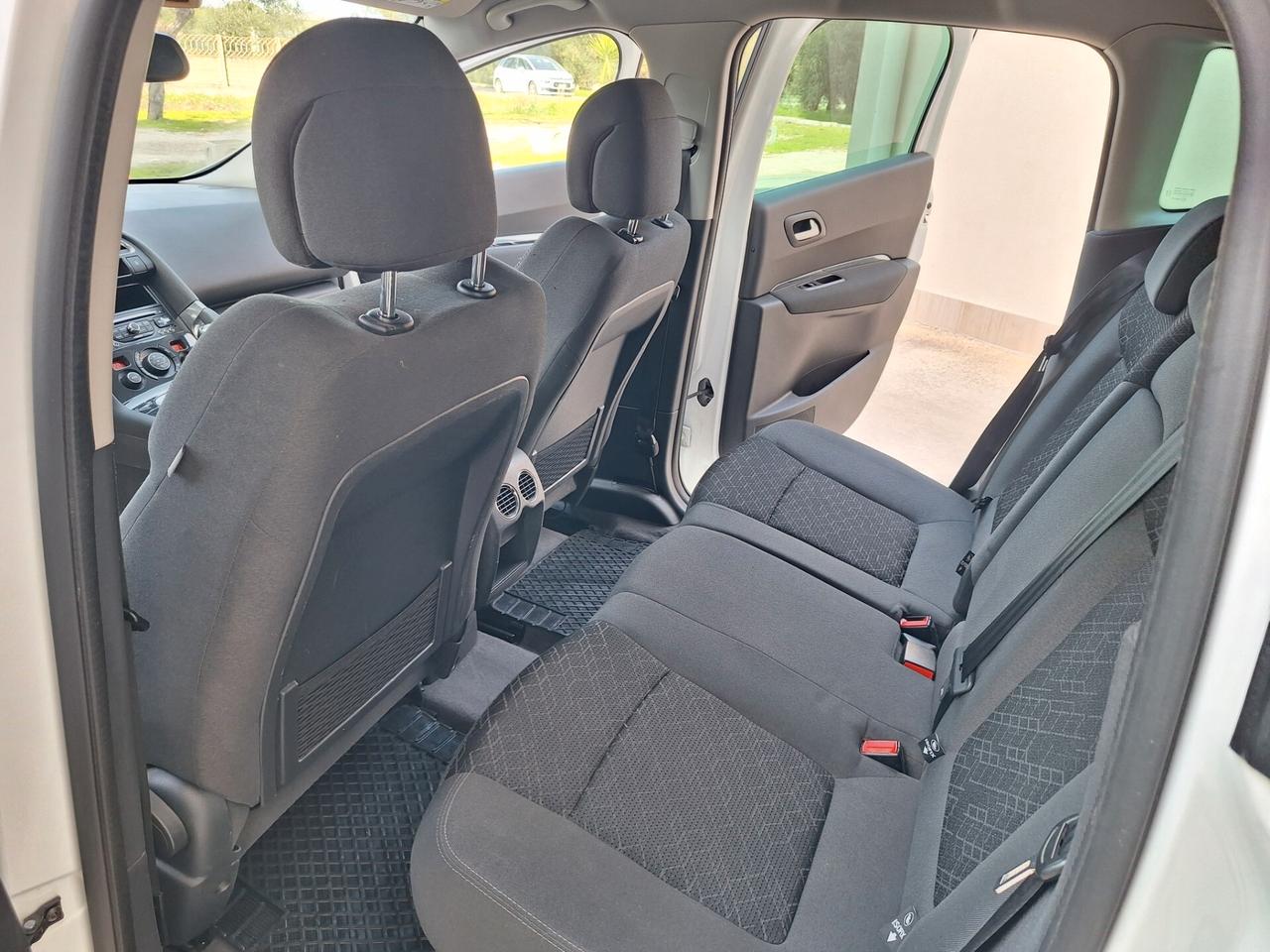 Peugeot 3008 1.6 HDi 115CV NAVI 2015