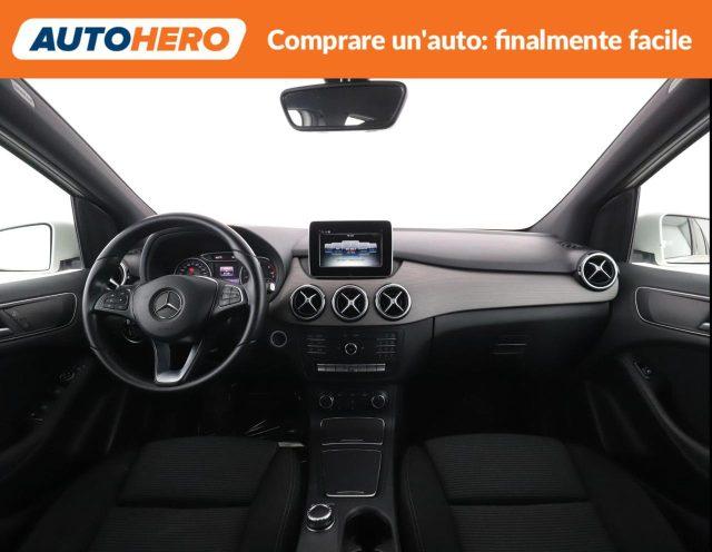 MERCEDES-BENZ B 180 d Business