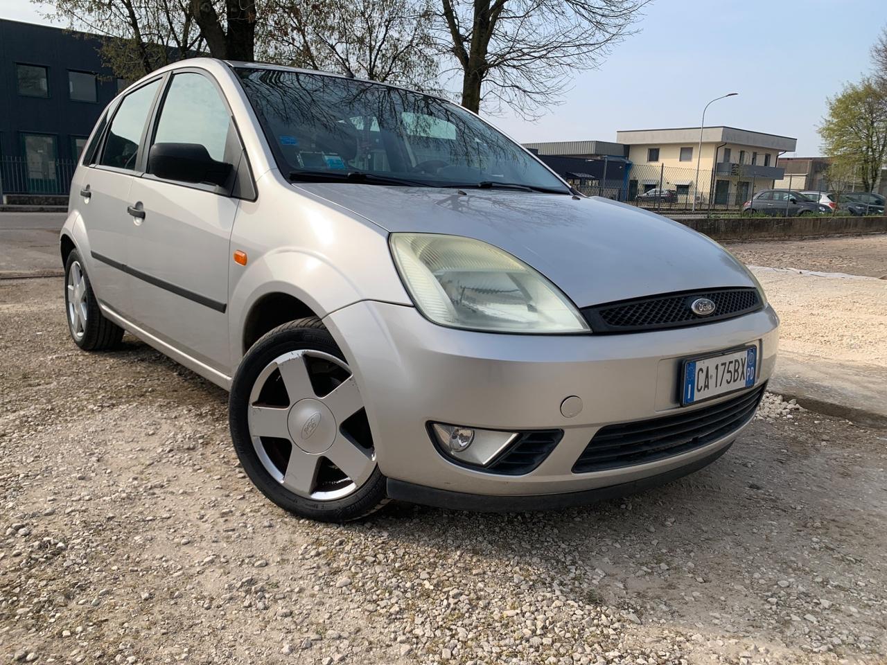 Ford Fiesta 1.4 16V 5p. Zetec