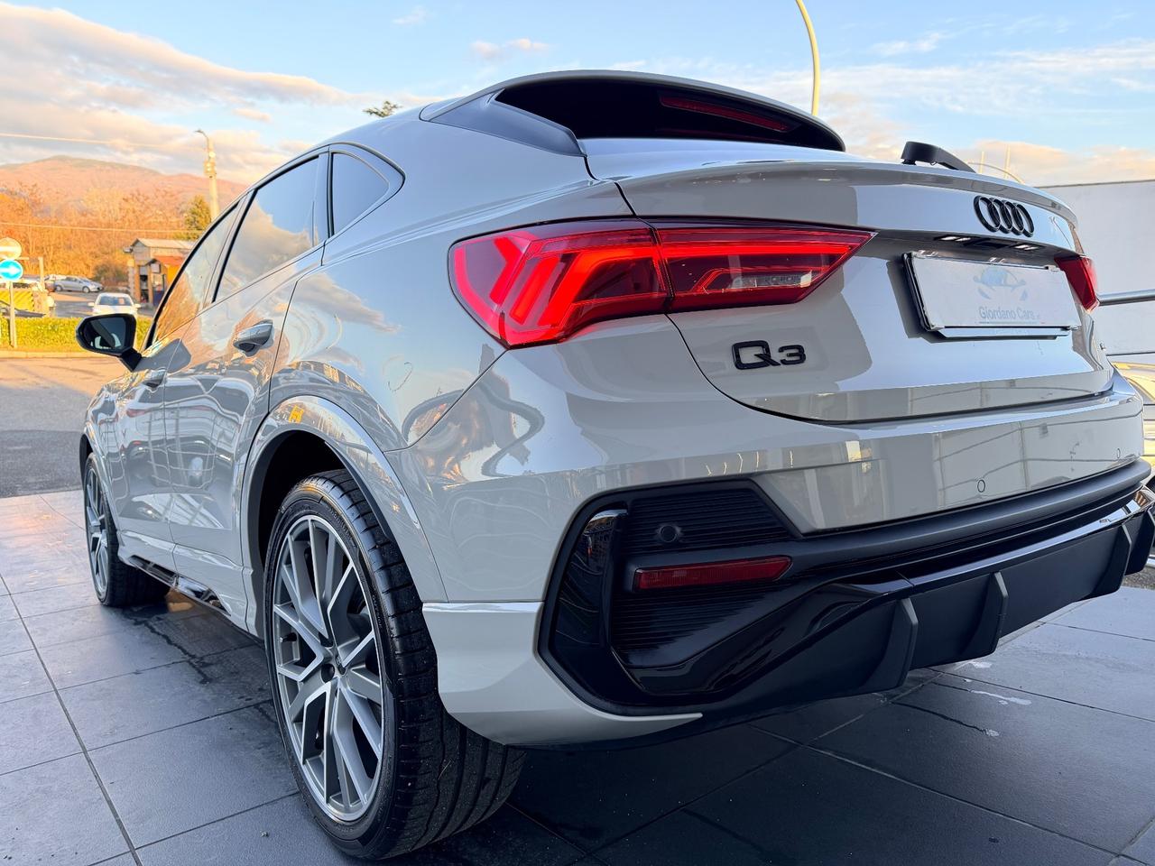 Audi Q3 SPB 40 TDI quattro 200cv S tronic line edition gesso