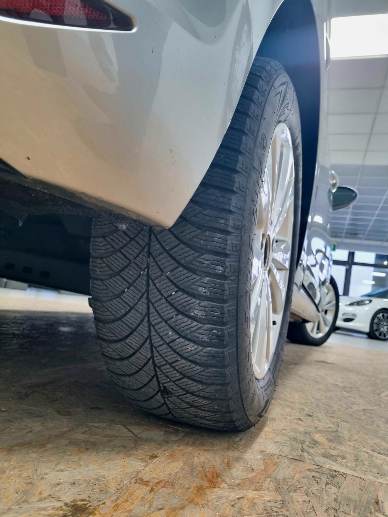 VOLKSWAGEN GOLF 1.6 TDI 110 CV DSG BUSINESS NEOPATENTATI