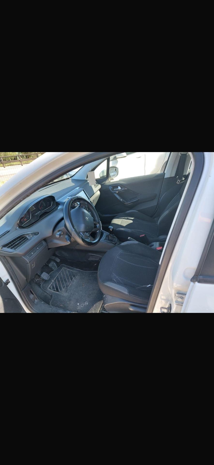 Peugeot 208 1.4 HDi 68 CV 5 porte Access