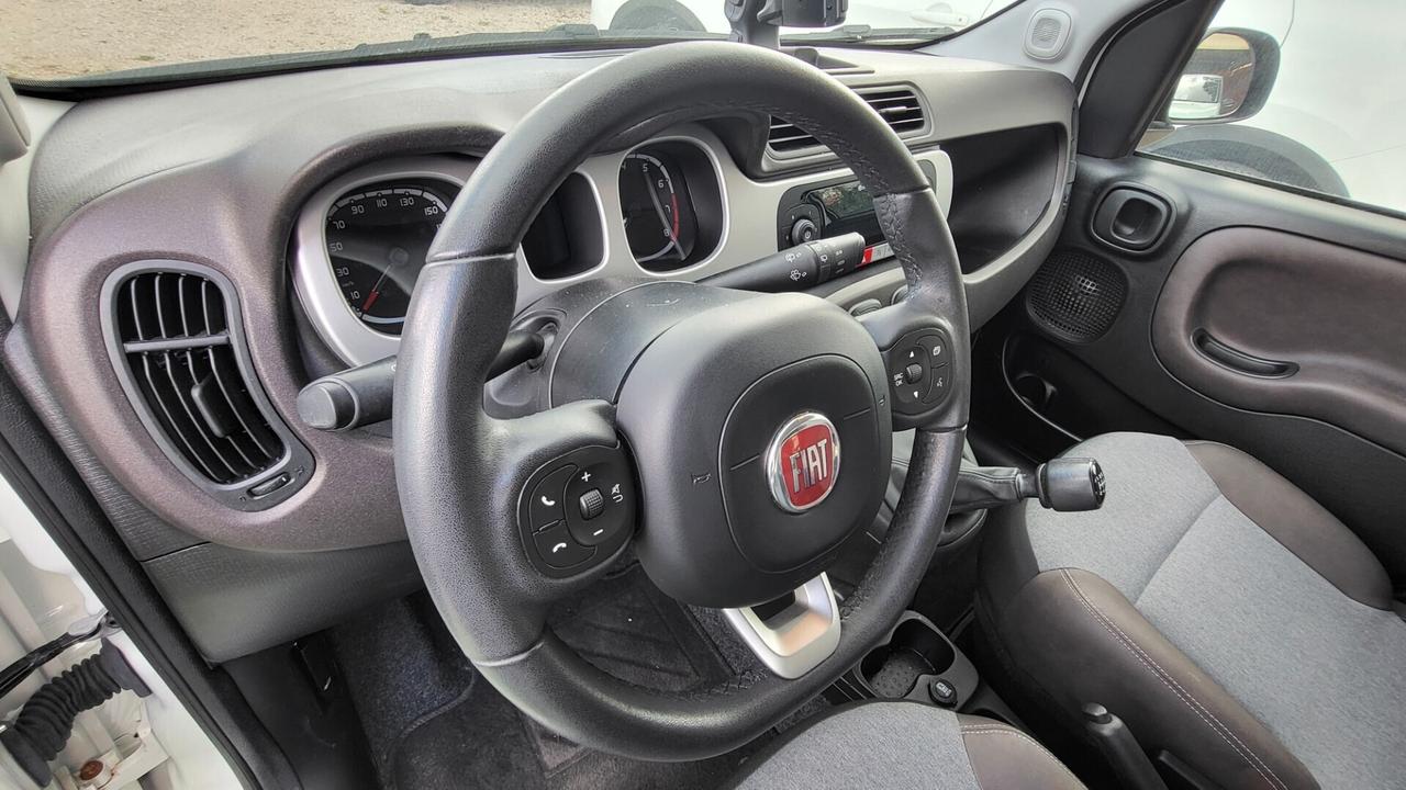 Fiat Panda 1.0 Hybrid City Cross Fire Fly