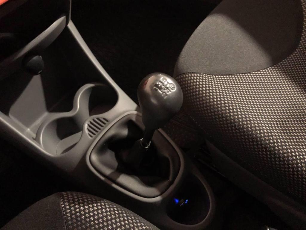 Toyota Aygo 5 Porte 1.0 VVT-i Sol