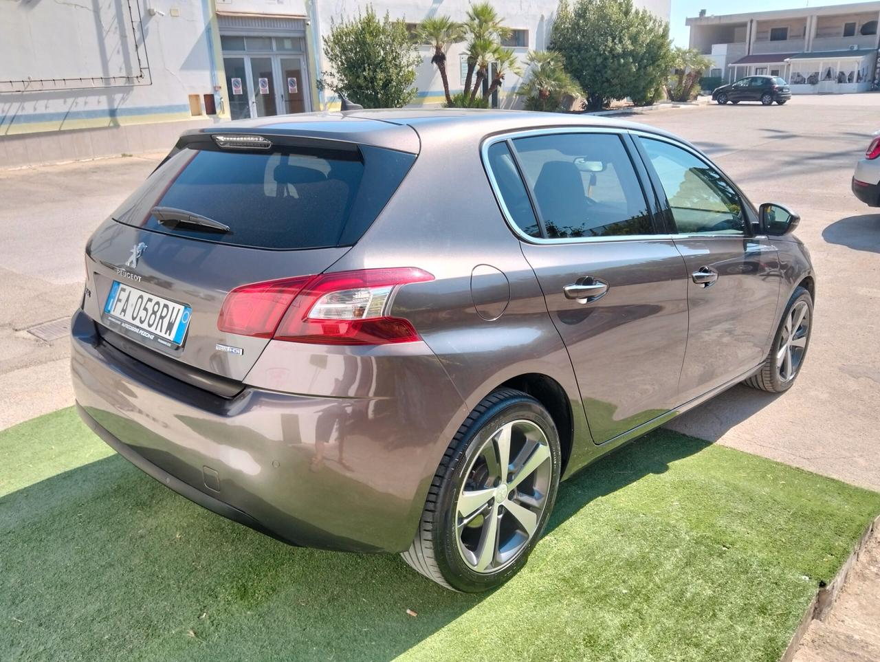 Peugeot 308 BlueHDi 120 S&S Allure