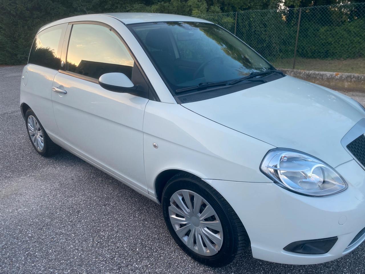Lancia Ypsilon 1.4 Oro Ecochic GPL