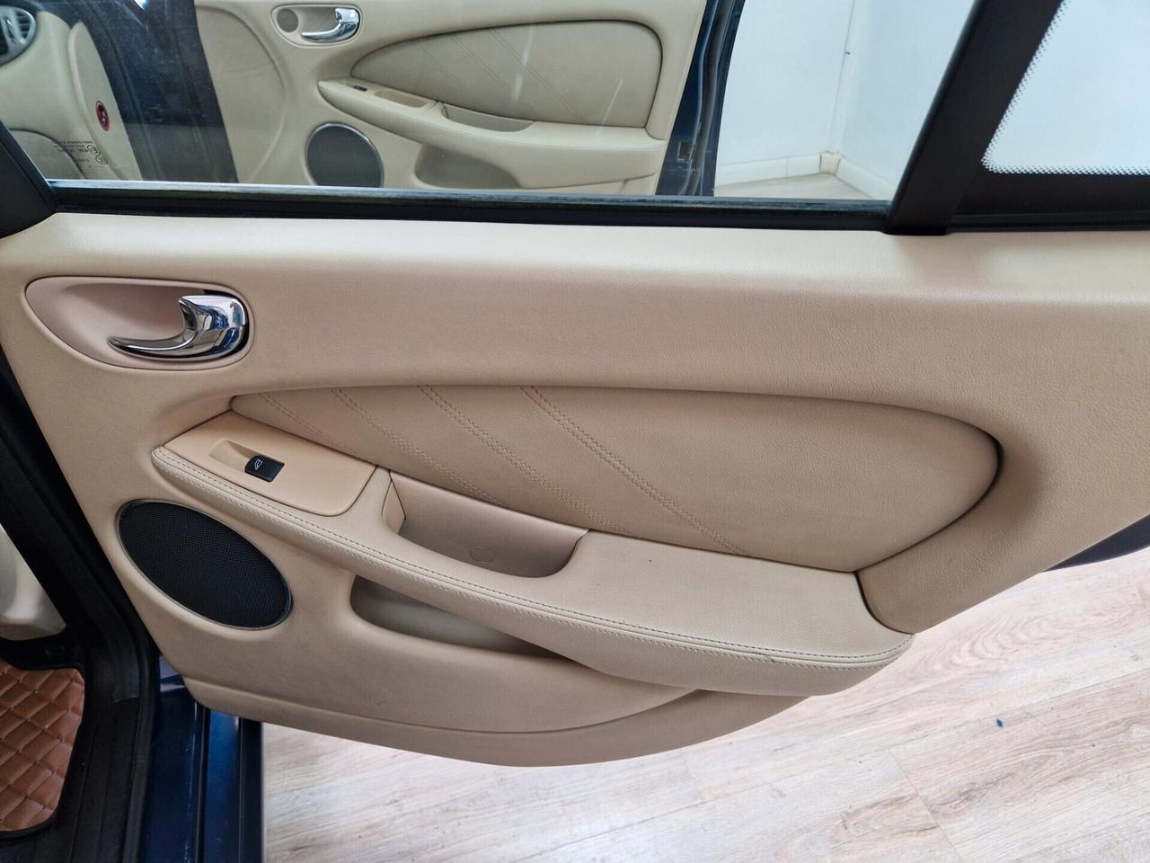 Jaguar X-Type 2.2 full optional automatica