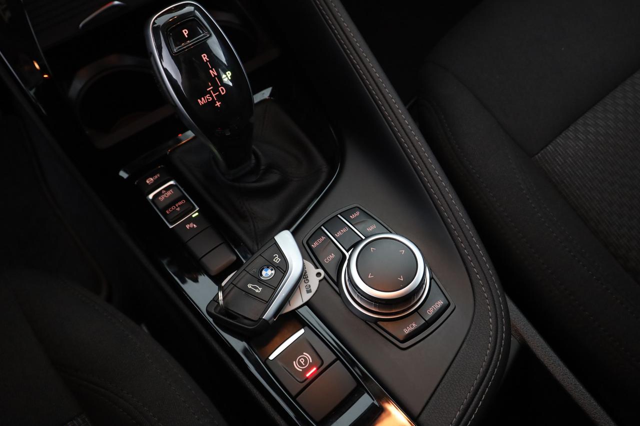 BMW X2 (F39) X2 sDrive18d Business-X