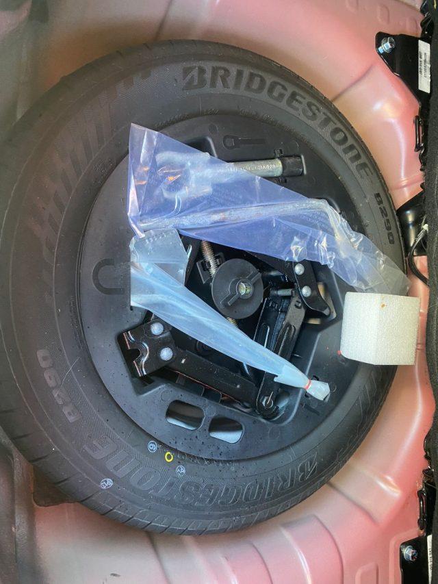 MAHINDRA KUV100 1.2 K8 *Lega*Sensori*Fendi