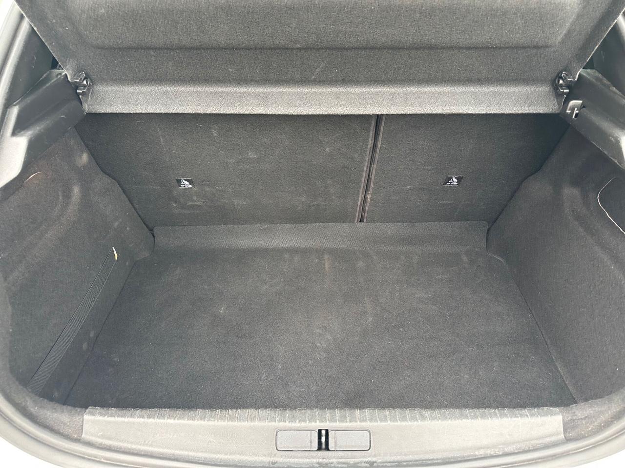 Peugeot 208 BlueHDi 100 Active Pack