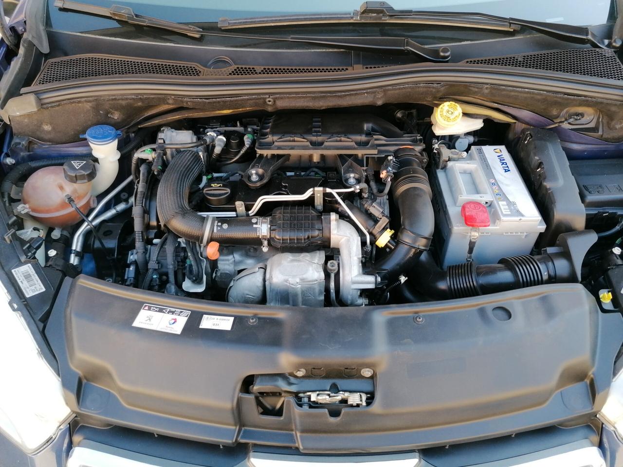 Peugeot 208 1.4 HDi 68 CV 5 porte Allure