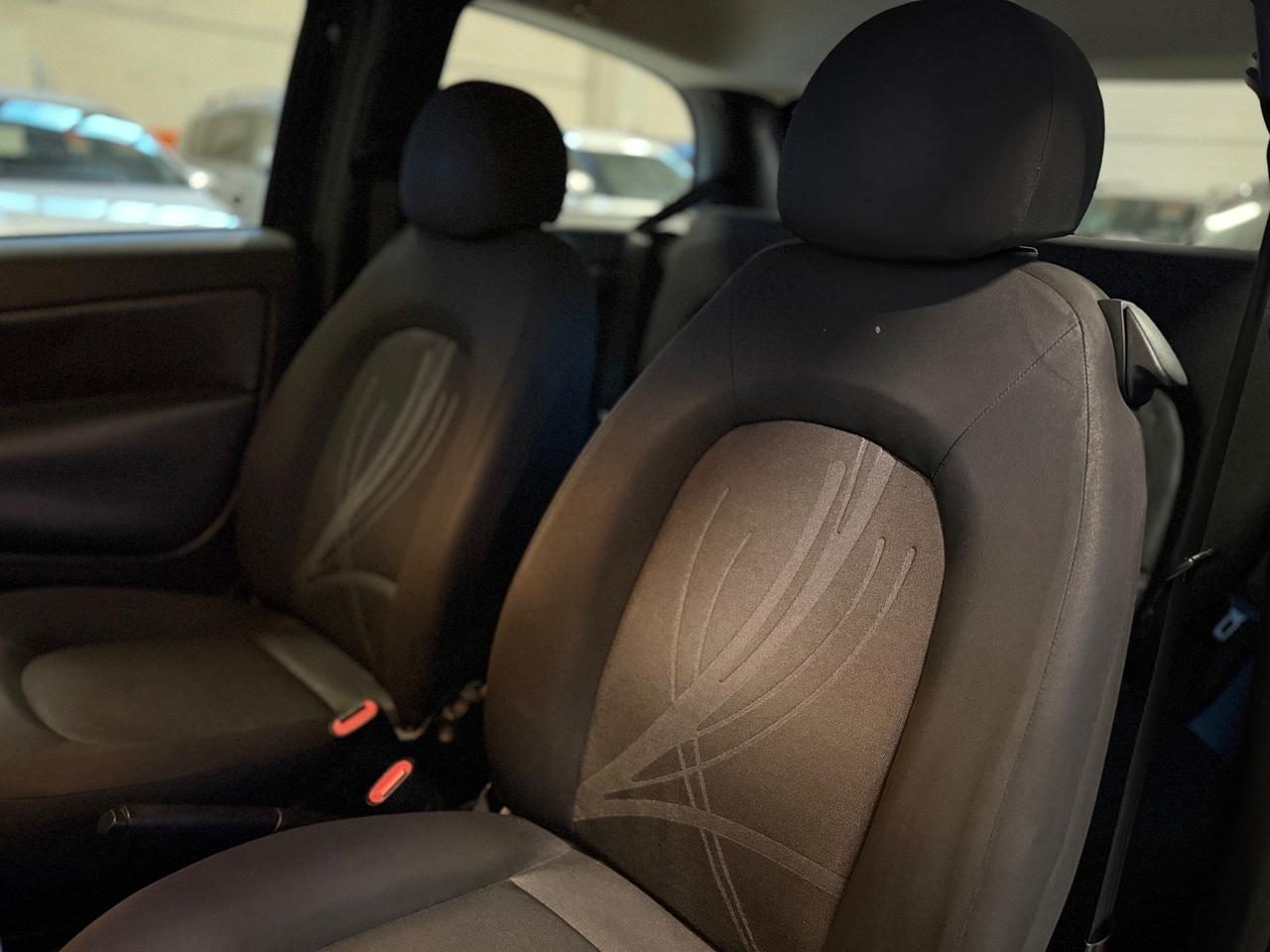 Lancia Ypsilon 1.3 MJT 75 CV Unyca NEOPATENTATI