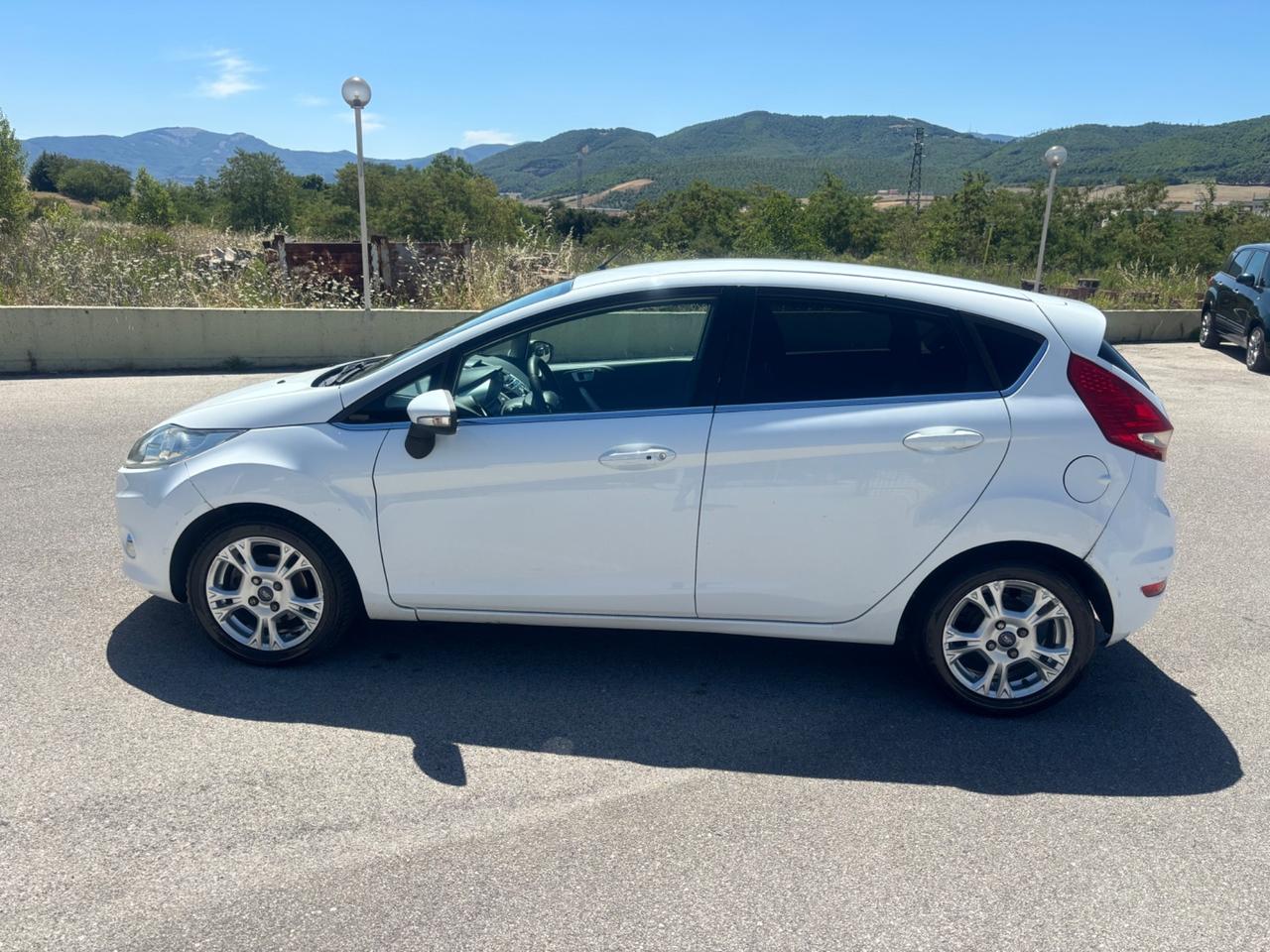 Ford Fiesta 1.4 TDCi 5p. Titanium