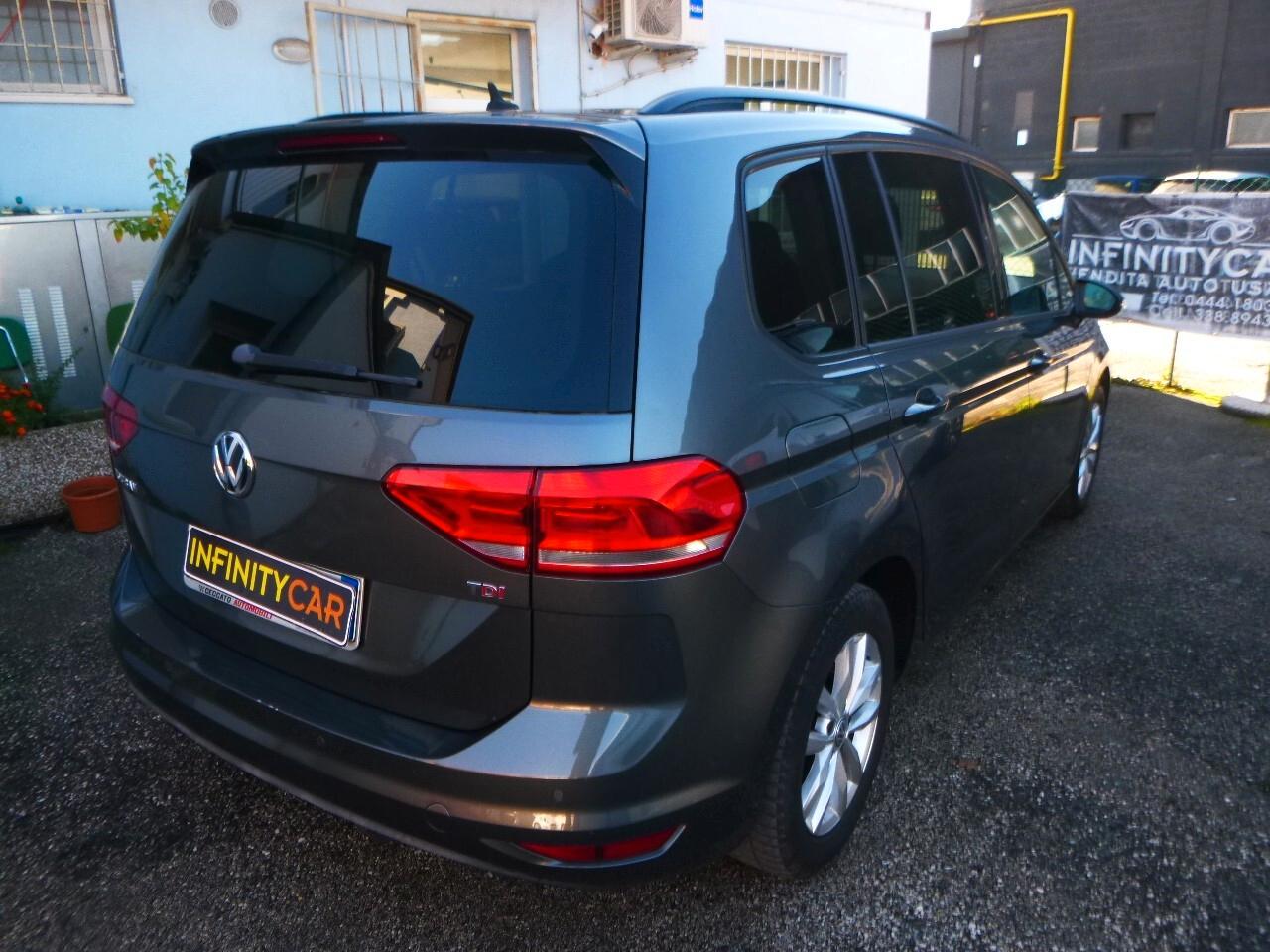 Volkswagen Touran 1.6 TDI 115 CV SCR DSG Executive BlueMotion Tech.