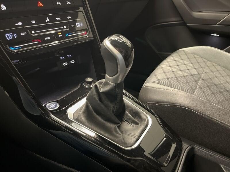 Volkswagen T-Roc Nuovo R-Line 1.0 TSI 81 kW (110 CV) Manuale