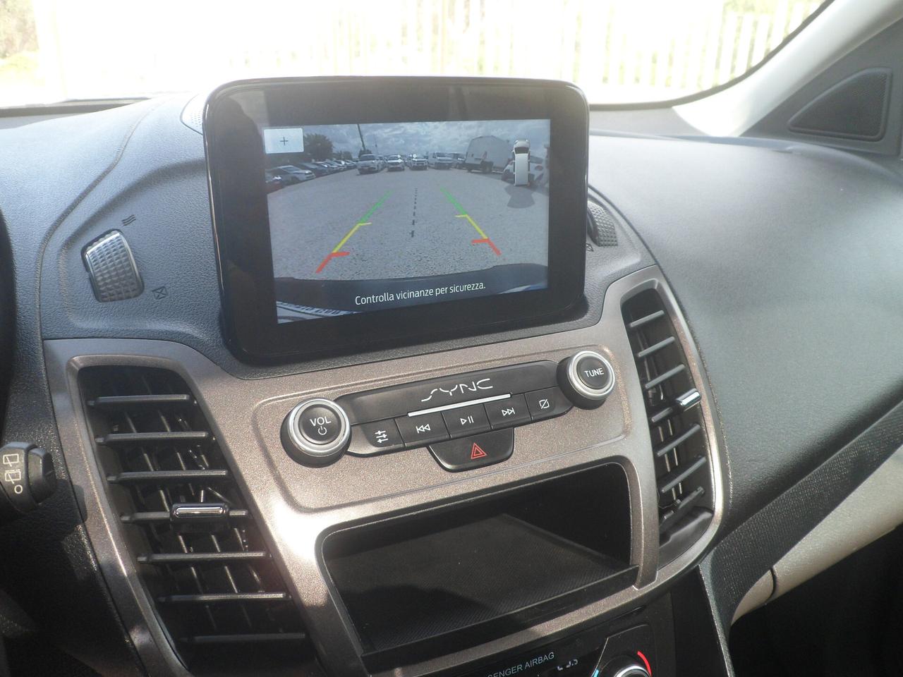 Ford Grand Tourneo Connect 5 posti autovettura
