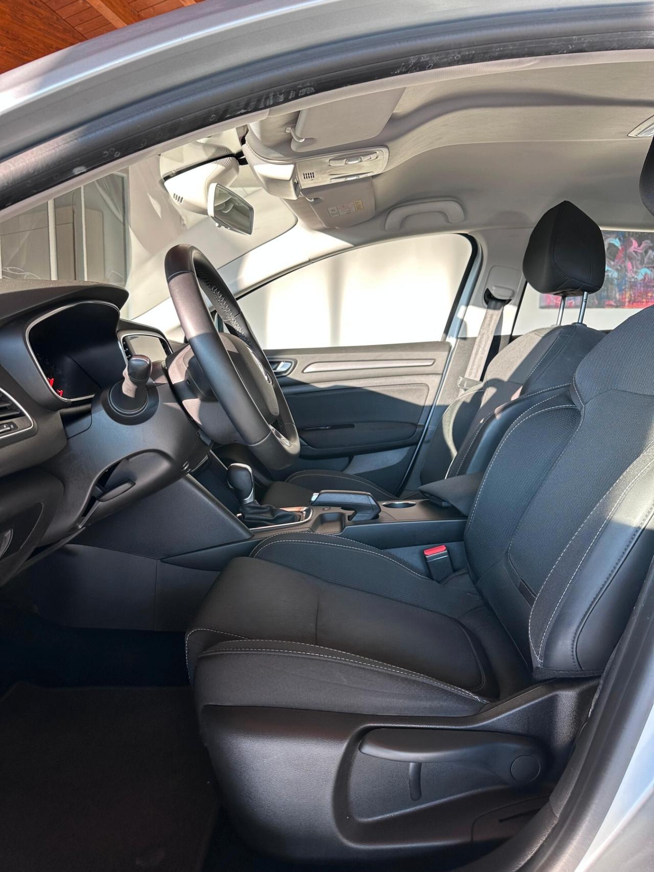 Renault Megane 2022 Sporter Blue dCi 115 CV EDC Business 2022