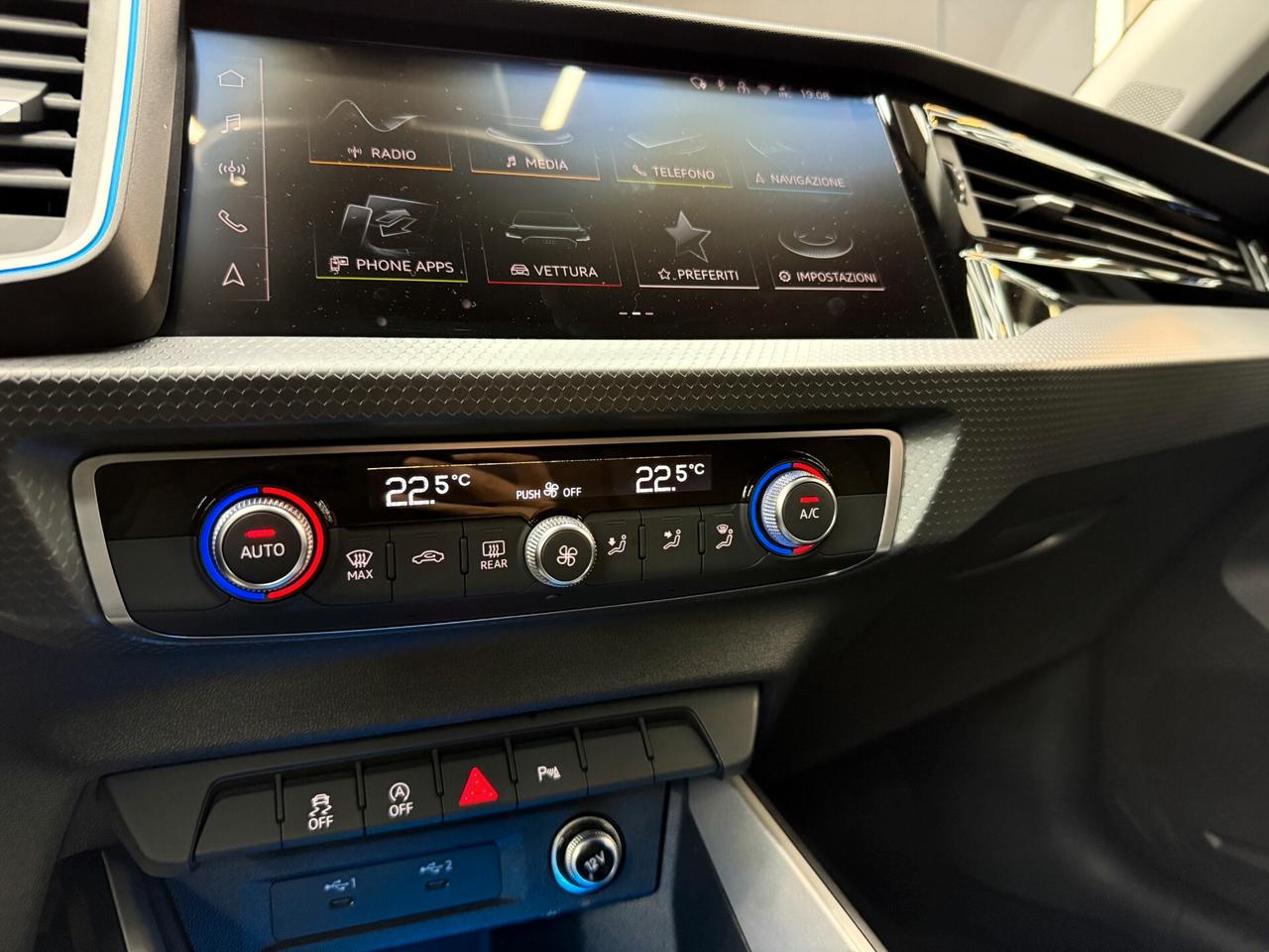 AUDI A1 SPB 30 TFSI 1.0 116CV S-LINE S-TRONIC BLACK EDITION