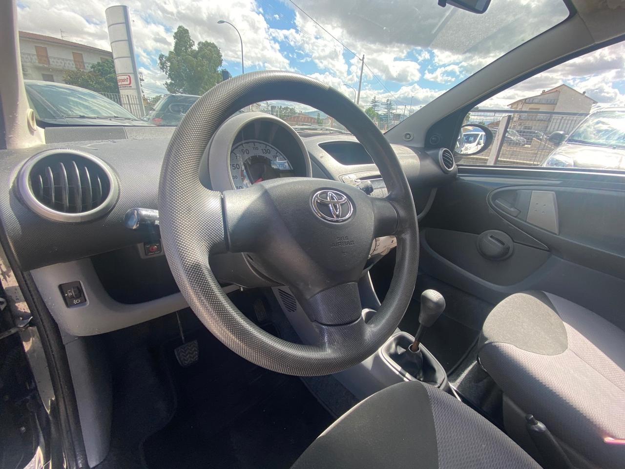 Toyota Aygo 1.0 12V VVT-i 3 porte Sol 68cv