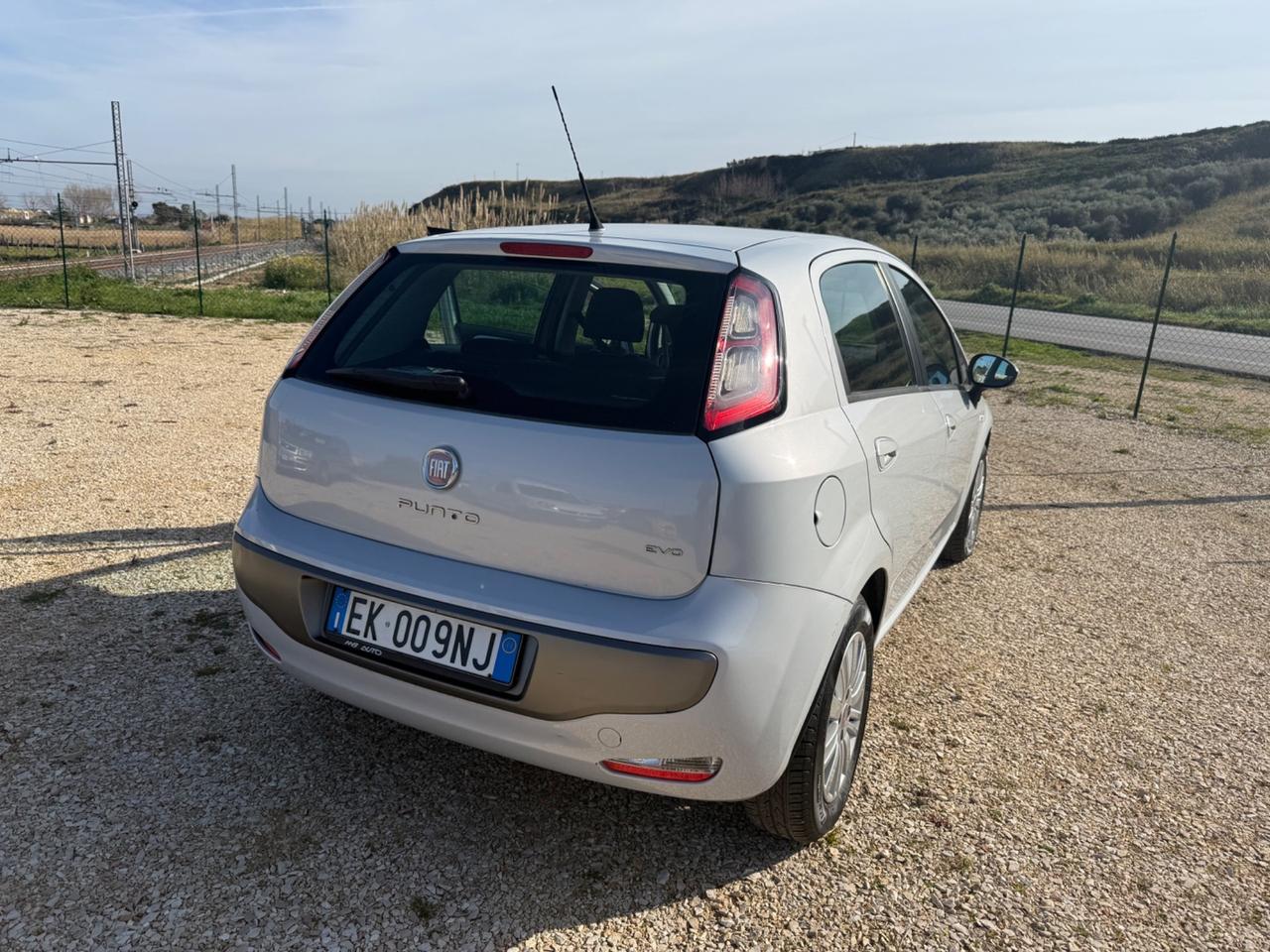 Fiat Punto Evo GPL AUTOMATICA SUPER PREZZO 2.999€