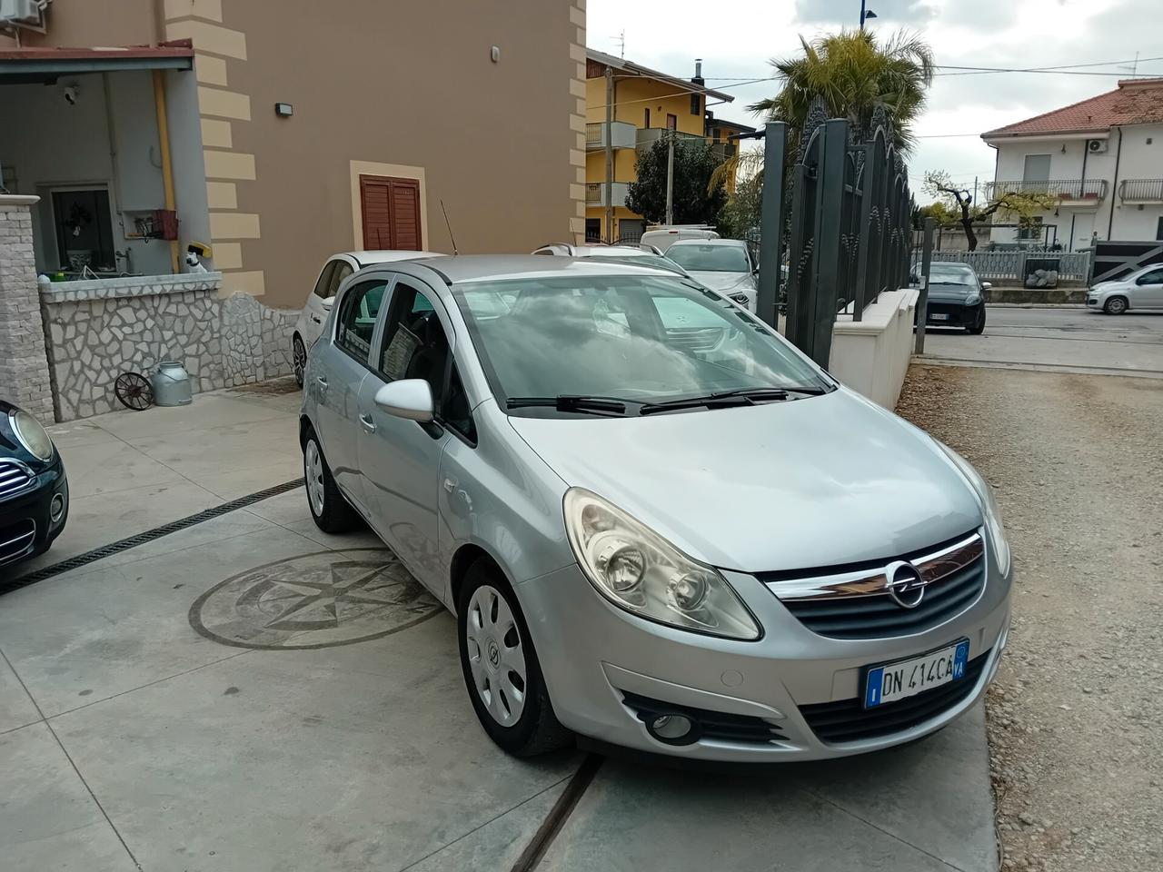 Opel Corsa 1.2 5 porte Enjoy