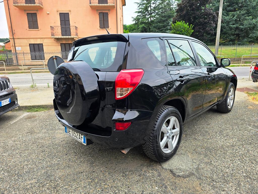 Toyota RAV 4 RAV4 2.2 D-4D 136 CV Luxury