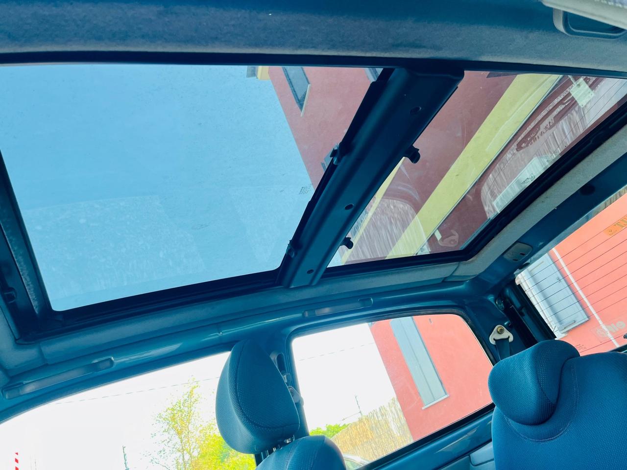 Renault Twingo 1.2i cat Diabolika