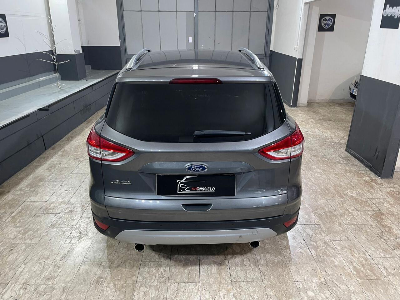 Ford Kuga 2.0 TDCI 140 CV 4WD Powershift Titanium