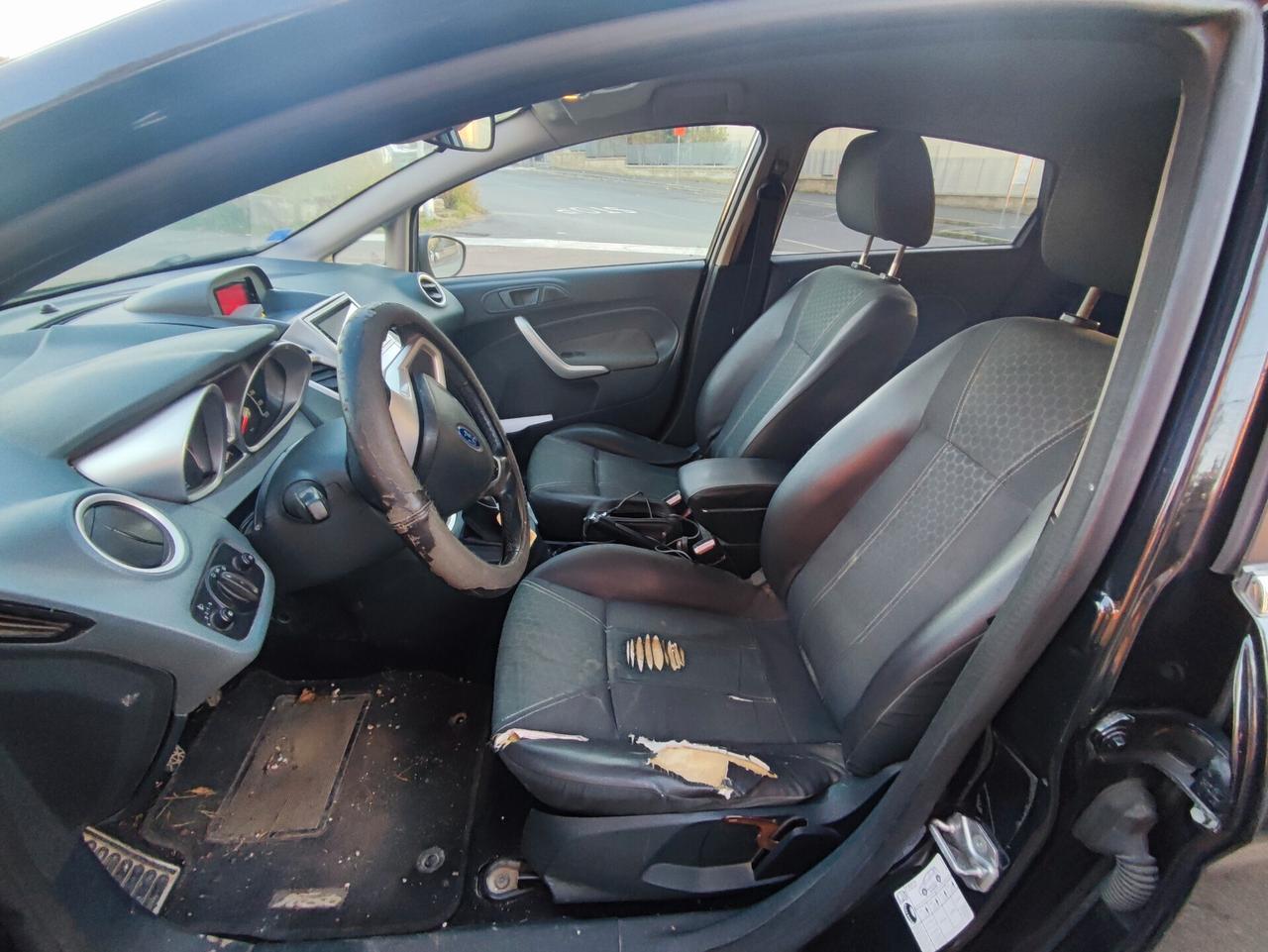 Ford Fiesta 1.4 TDCi 5p. Titanium