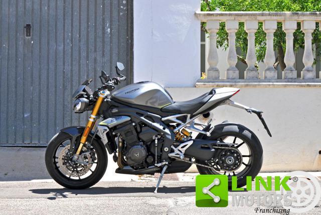 TRIUMPH Speed Triple RS 1200 rs