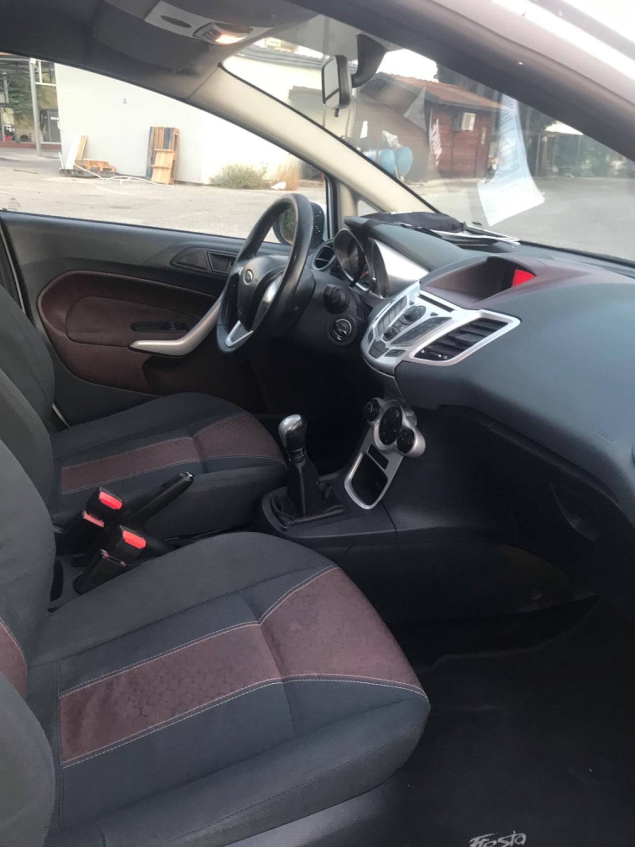 Ford Fiesta 1.4 TDCi 68CV Titanium unico proprietario