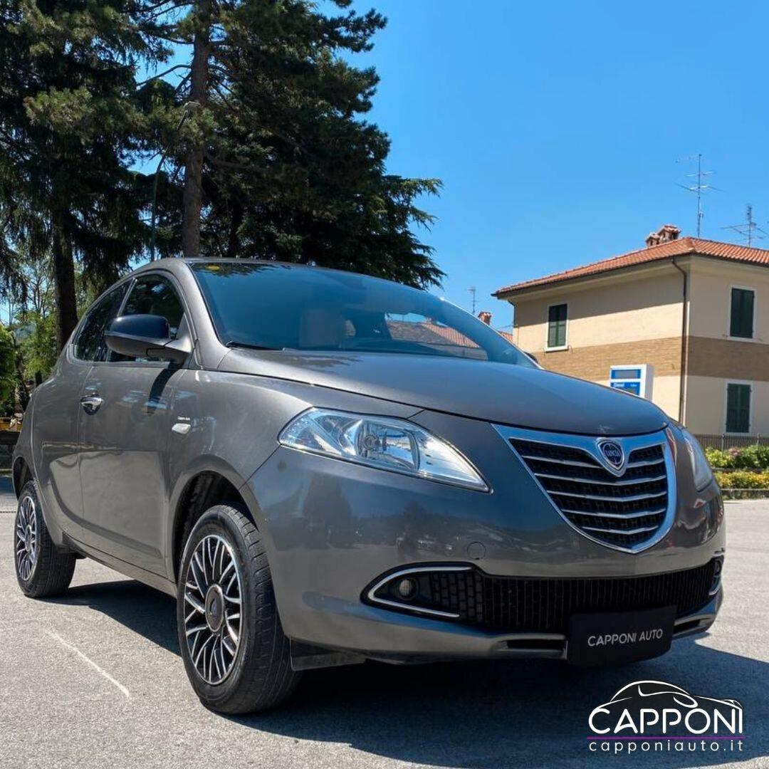 Lancia Ypsilon 0.9 - OK NEOPATENTATI