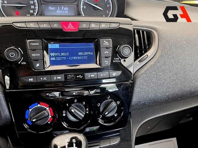 Lancia Ypsilon 1.2 69 CV 5 porte Elefantino Blu