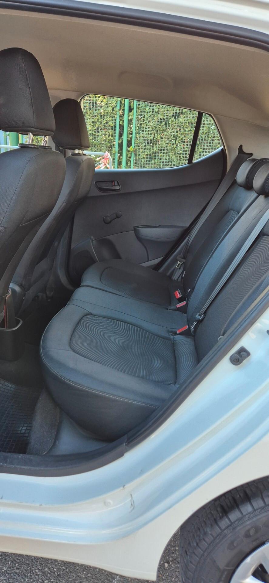 HYUNDAI i10 GPL - GARANZIA 12 MESI