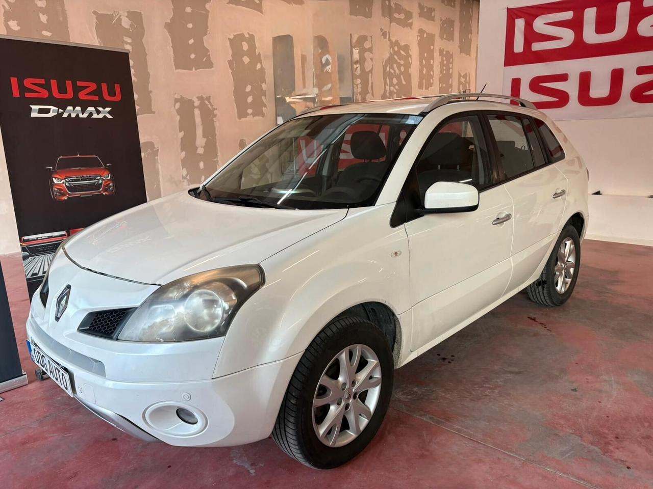 RENAULT KOLEOS 4X4 RUOTE MOTRICI Diesel 2000 CV 150 Km 218.185 tagliandati garanzia 12 mesi