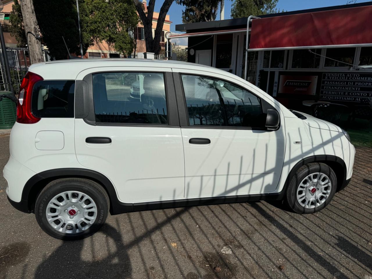 Fiat PANDA 1.0 HYBRID - NOLEGGIO giornaliero da 29,90€