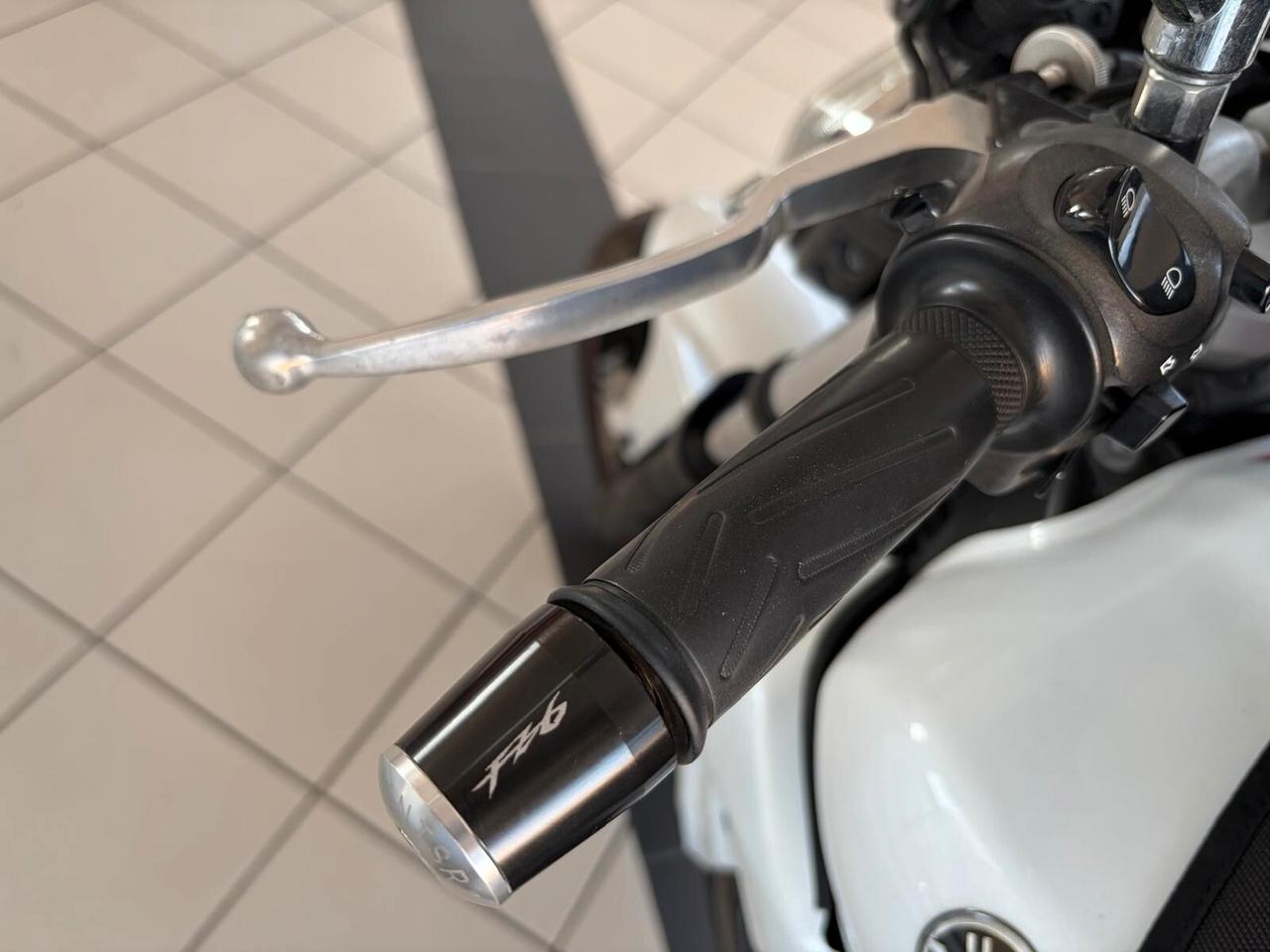 Yamaha FZ6