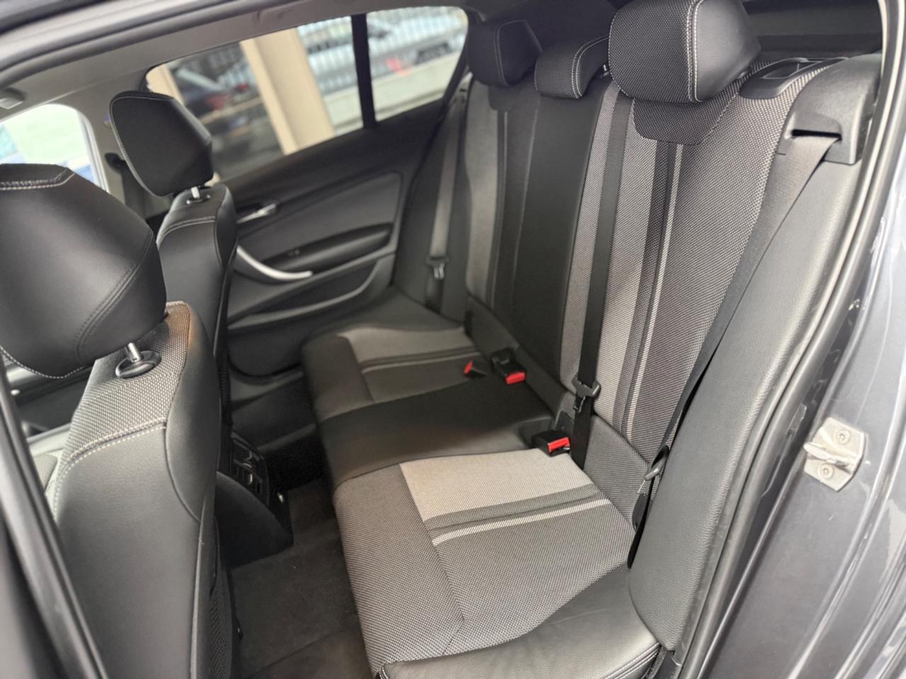 Bmw 118 118d 5p. Urban