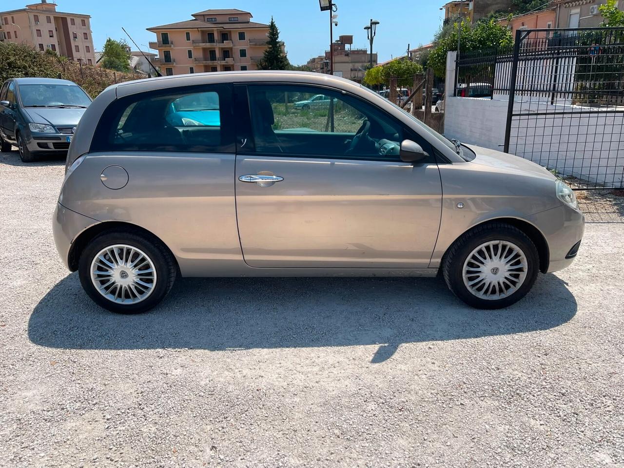 Lancia Ypsilon 1.2 Oro SOLI 114.500 KM