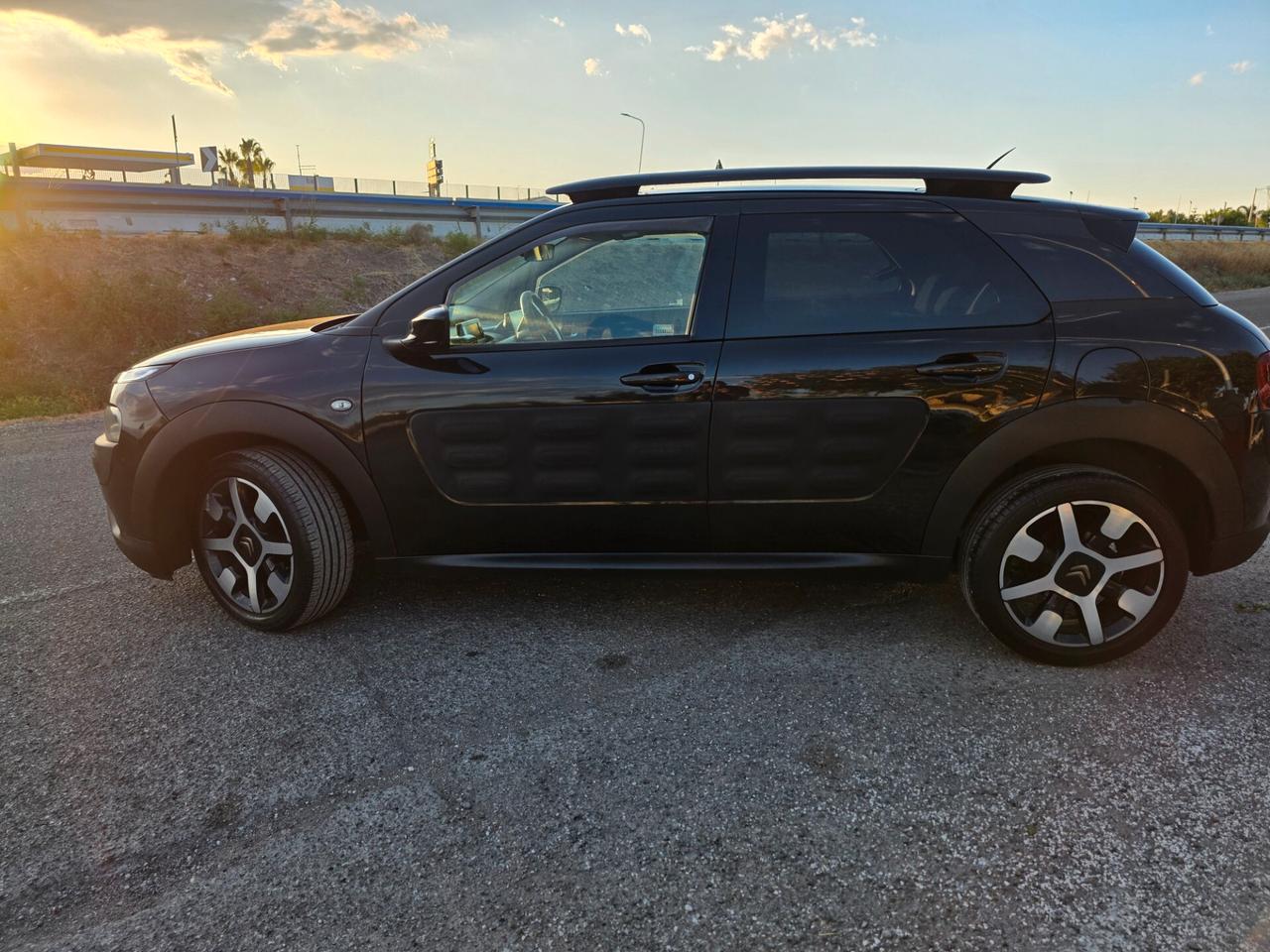 Citroen C4 cactus 1.6 HDi 110 FAP Exclusive