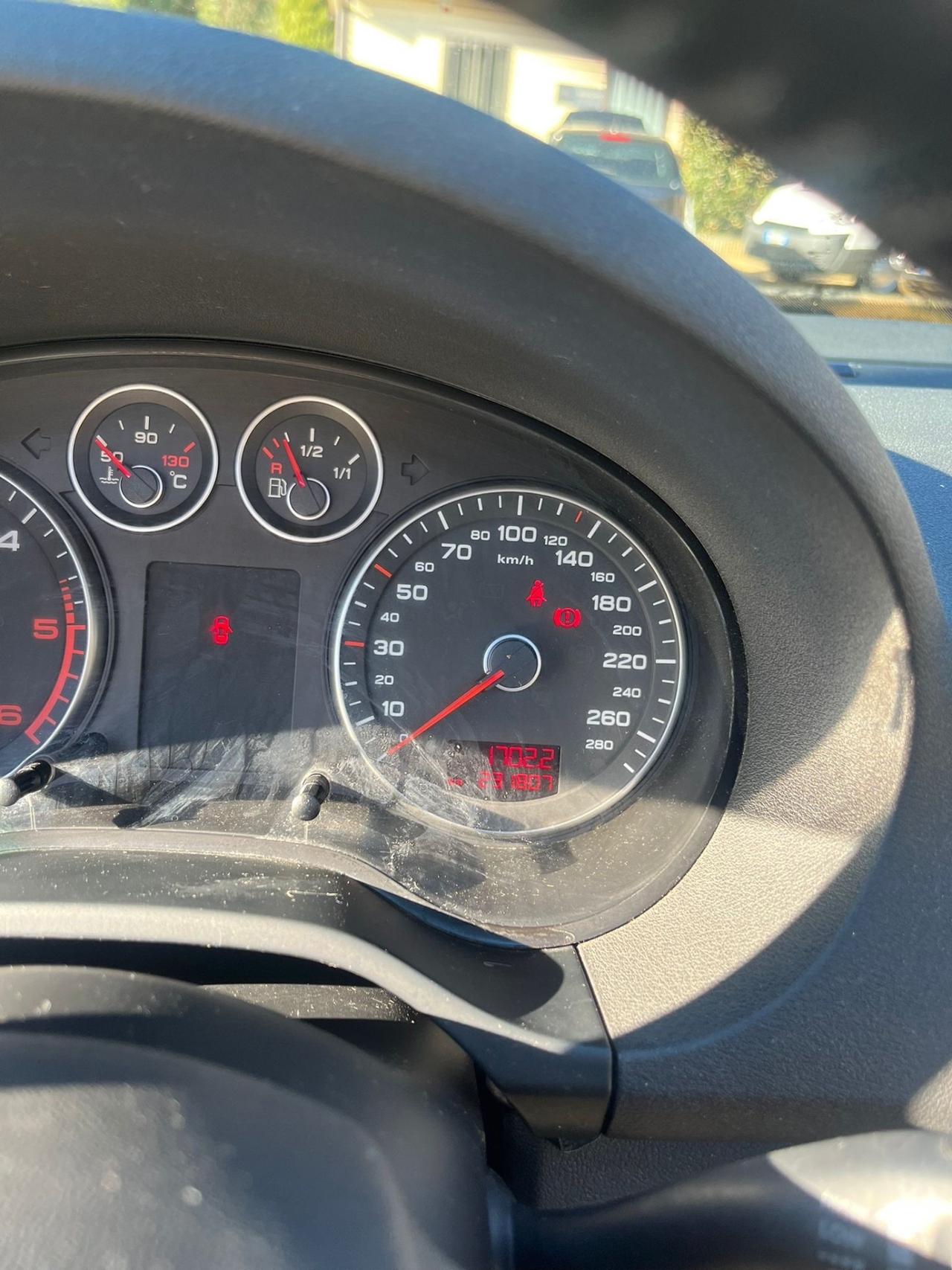 Audi A3 Cabrio 1.6 Diesel - Neopatentati